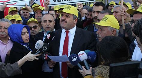 T­a­k­s­i­c­i­l­e­r­ ­E­s­n­a­f­ ­O­d­a­s­ı­­n­d­a­n­ ­M­e­h­m­e­t­ç­i­k­­e­ ­d­e­s­t­e­k­